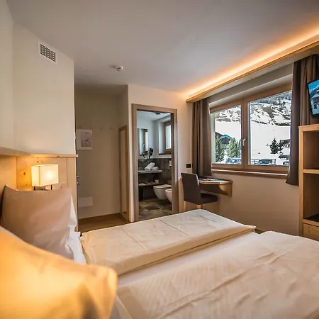 Le Alpi ホテル 3*